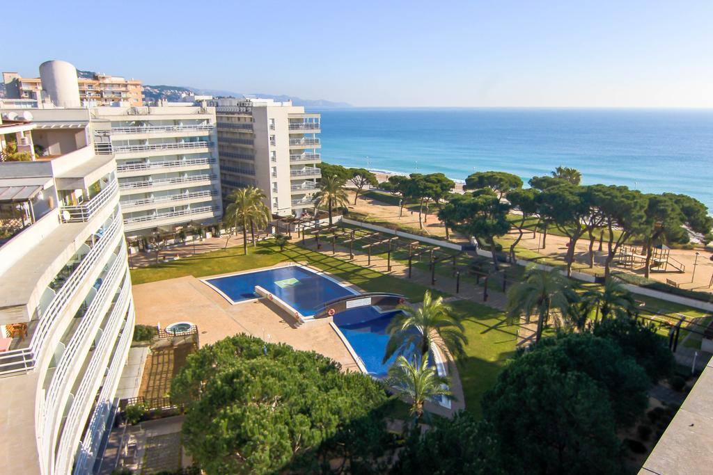 Beachfront Apartment With Pool And Garden S Abanell Blanes Buitenkant foto