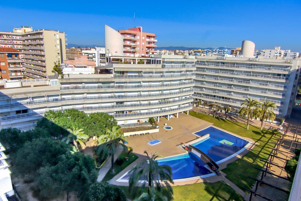 Beachfront Apartment With Pool And Garden S Abanell Blanes Buitenkant foto