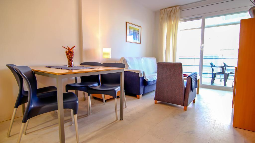 Beachfront Apartment With Pool And Garden S Abanell Blanes Kamer foto