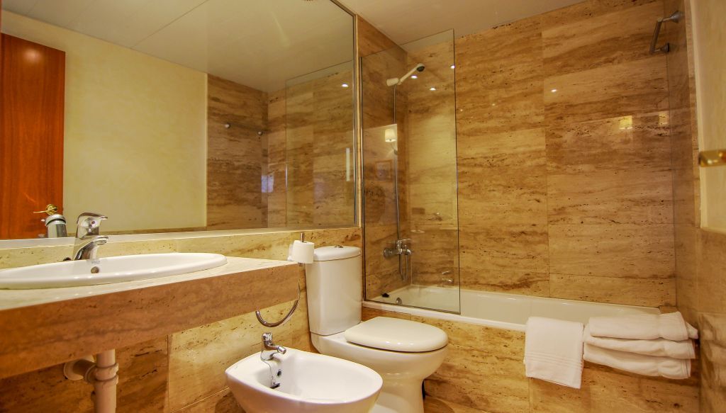 Beachfront Apartment With Pool And Garden S Abanell Blanes Buitenkant foto