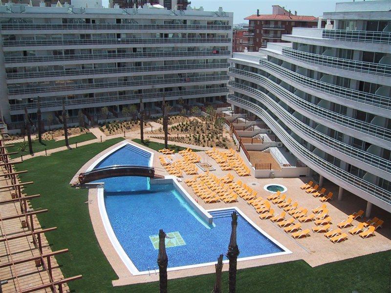 Beachfront Apartment With Pool And Garden S Abanell Blanes Buitenkant foto