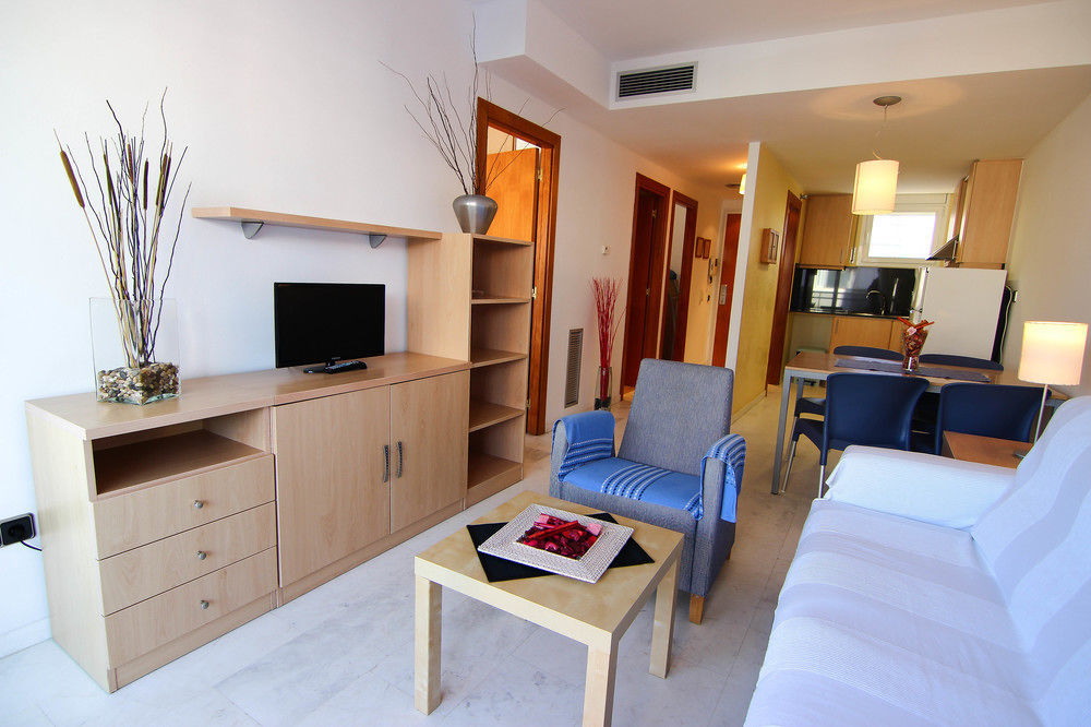 Beachfront Apartment With Pool And Garden S Abanell Blanes Buitenkant foto